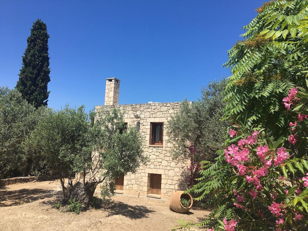 Aegina Pyrgos Ralli Estate Guesthouse מראה חיצוני תמונה